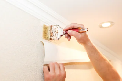 Pose de papier peint à Castillonnès — revêtements muraux et toiles de verre